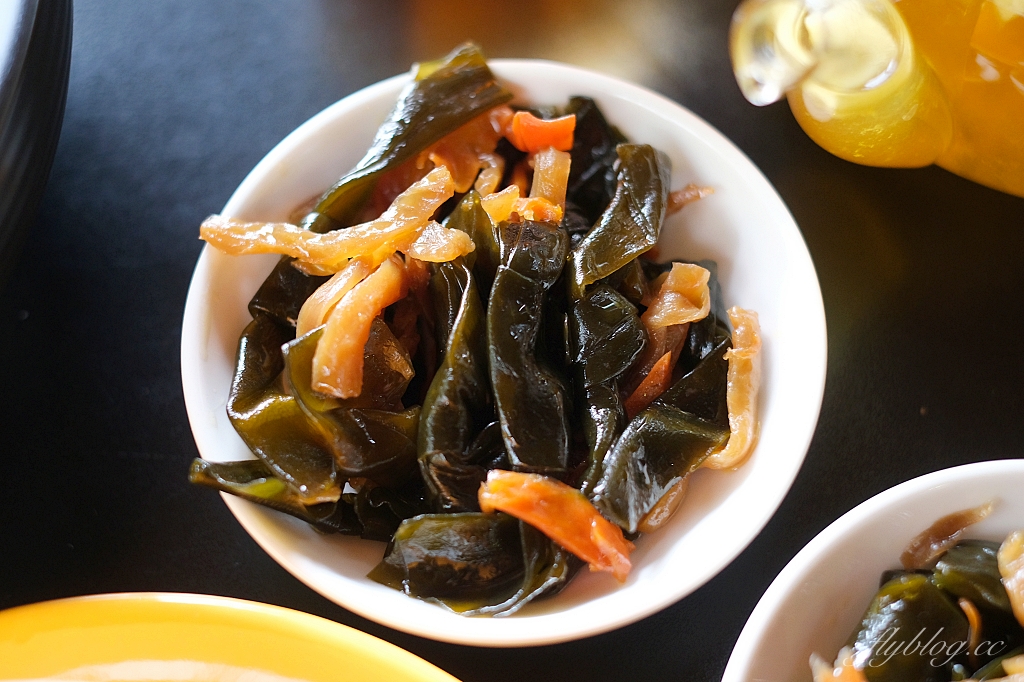 苗栗三義｜映象水岸咖啡，隱身西湖渡假村裡，充滿峇里島風的湖畔咖啡館 @飛天璇的口袋