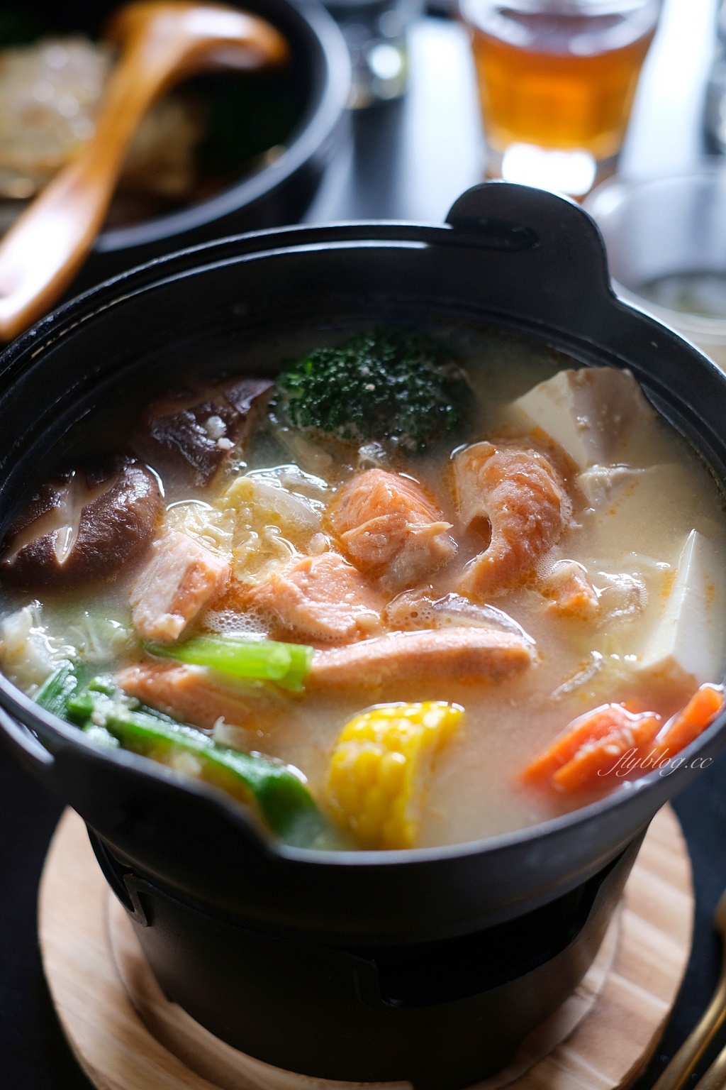 苗栗三義｜映象水岸咖啡，隱身西湖渡假村裡，充滿峇里島風的湖畔咖啡館 @飛天璇的口袋