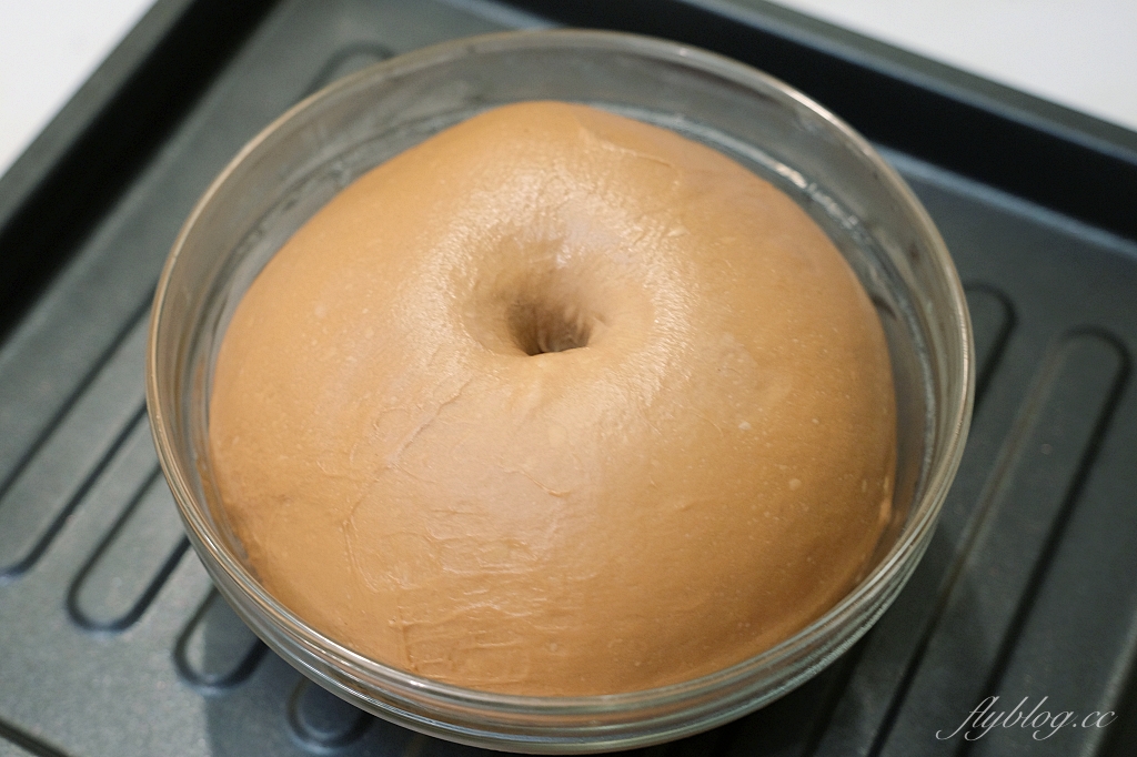 麵包食譜｜巧克力小餐包做法｜小朋友最愛的早餐麵包，烤過之後還會爆漿 @飛天璇的口袋