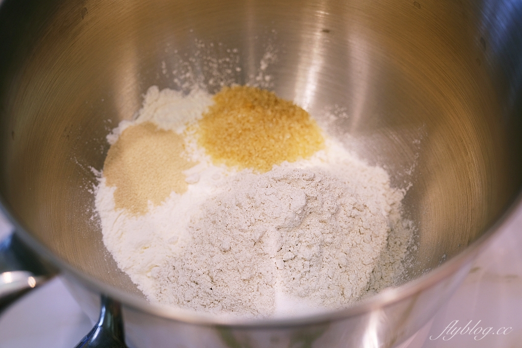 麵包食譜｜裸麥麵包做法｜麵包也可以吃得健康又營養，堅果葡萄裸麥麵包食譜分享 @飛天璇的口袋