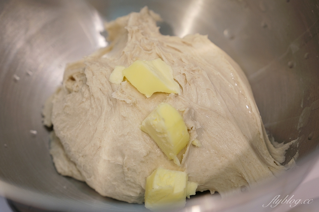 麵包食譜｜裸麥麵包做法｜麵包也可以吃得健康又營養，堅果葡萄裸麥麵包食譜分享 @飛天璇的口袋