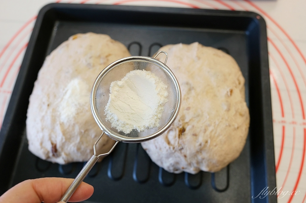 麵包食譜｜裸麥麵包做法｜麵包也可以吃得健康又營養，堅果葡萄裸麥麵包食譜分享 @飛天璇的口袋