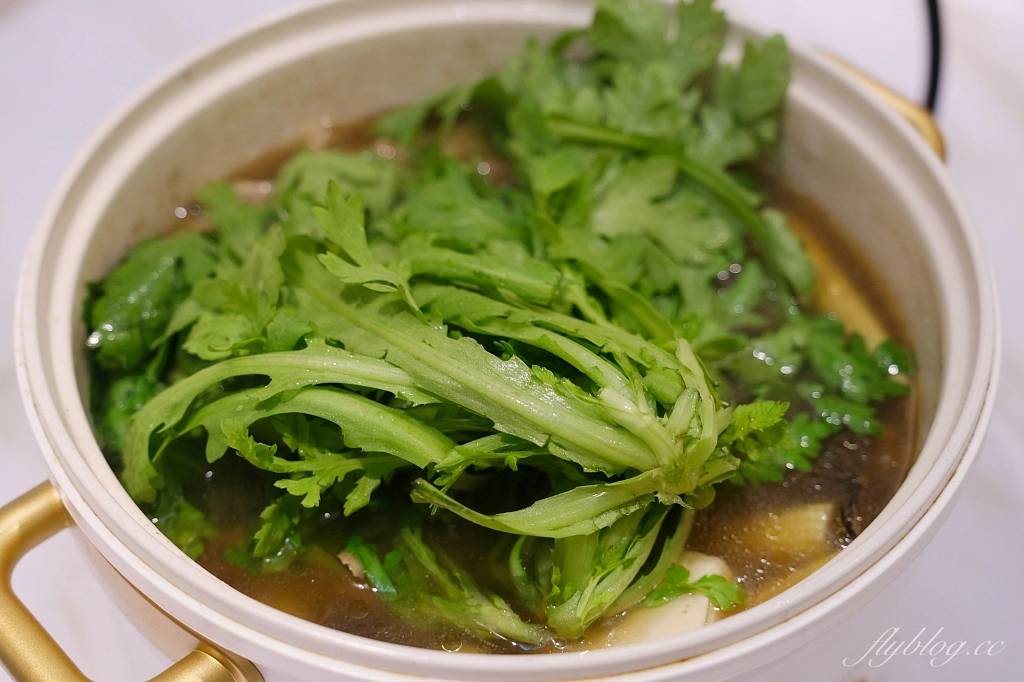 食譜分享｜肉骨茶排骨湯的做法｜冬天輕鬆在家煮一鍋肉骨茶，一鍋到底食譜超簡單 @飛天璇的口袋