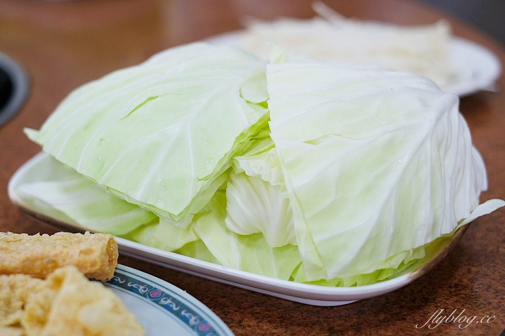 桃園中壢｜江家羊肉．隱身中壢郊外的溫體羊肉爐，生意好到沒空接電話，平日中午也座無虛席 @飛天璇的口袋