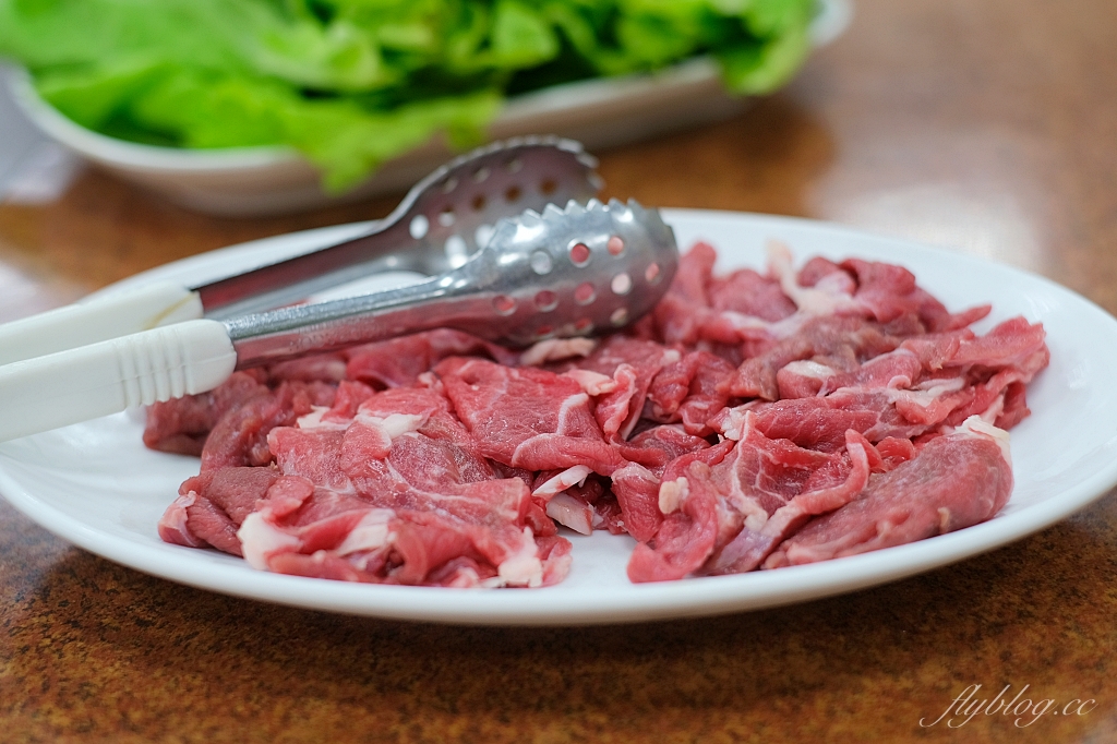 桃園中壢｜江家羊肉．隱身中壢郊外的溫體羊肉爐，生意好到沒空接電話，平日中午也座無虛席 @飛天璇的口袋