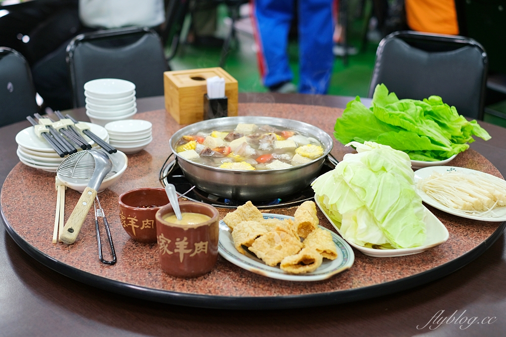 桃園中壢｜江家羊肉．隱身中壢郊外的溫體羊肉爐，生意好到沒空接電話，平日中午也座無虛席 @飛天璇的口袋