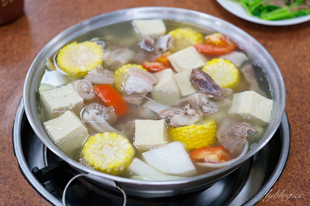 桃園中壢｜江家羊肉．隱身中壢郊外的溫體羊肉爐，生意好到沒空接電話，平日中午也座無虛席 @飛天璇的口袋