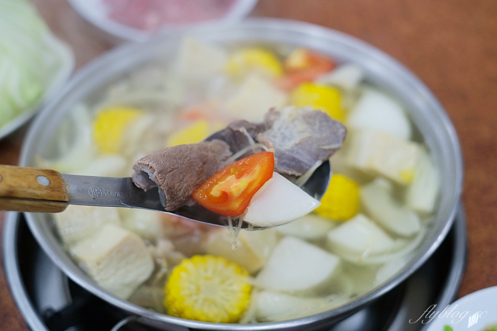 桃園中壢｜江家羊肉．隱身中壢郊外的溫體羊肉爐，生意好到沒空接電話，平日中午也座無虛席 @飛天璇的口袋