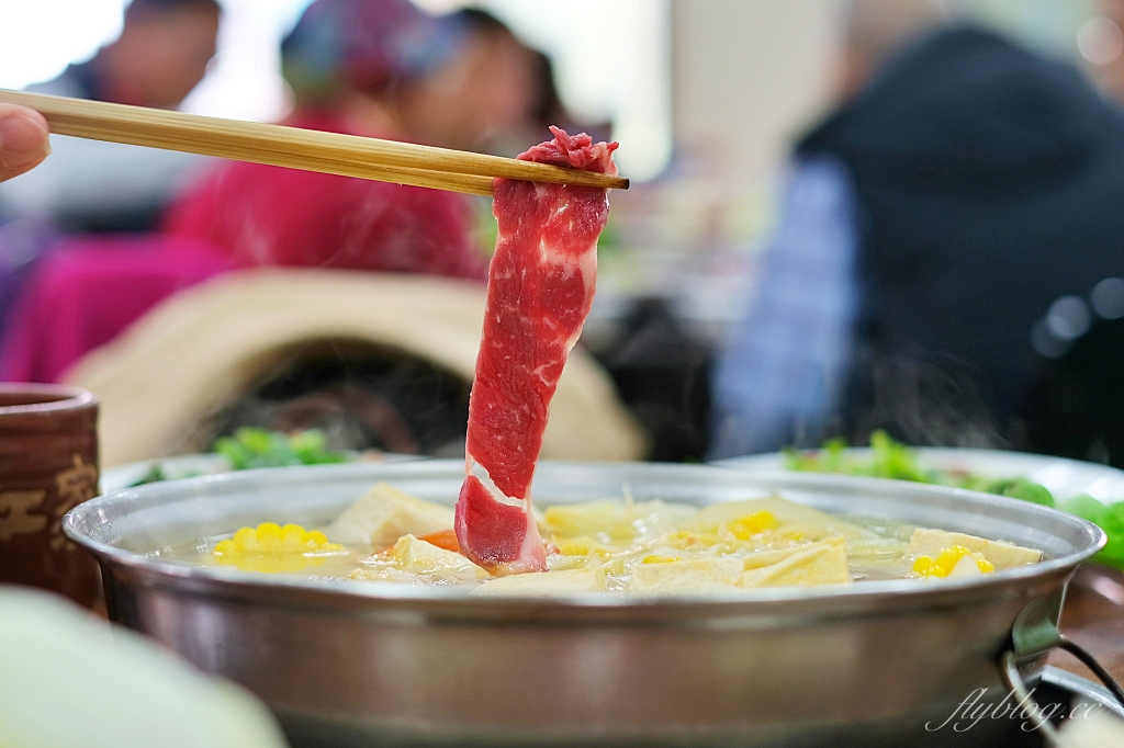 桃園中壢｜江家羊肉．隱身中壢郊外的溫體羊肉爐，生意好到沒空接電話，平日中午也座無虛席 @飛天璇的口袋