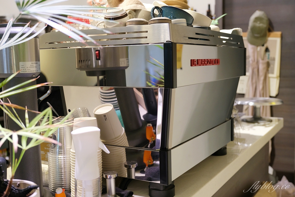 新竹竹北｜abrazamoslavida cafe 歲月靜好咖啡館，享受閒逸的空間，美味的自製甜點和手沖咖啡 @飛天璇的口袋