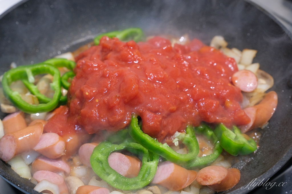 拿坡里義大利麵做法｜你也被日劇First Love初戀燒到嗎？主角最愛吃的拿坡里義大麵這麼做 @飛天璇的口袋