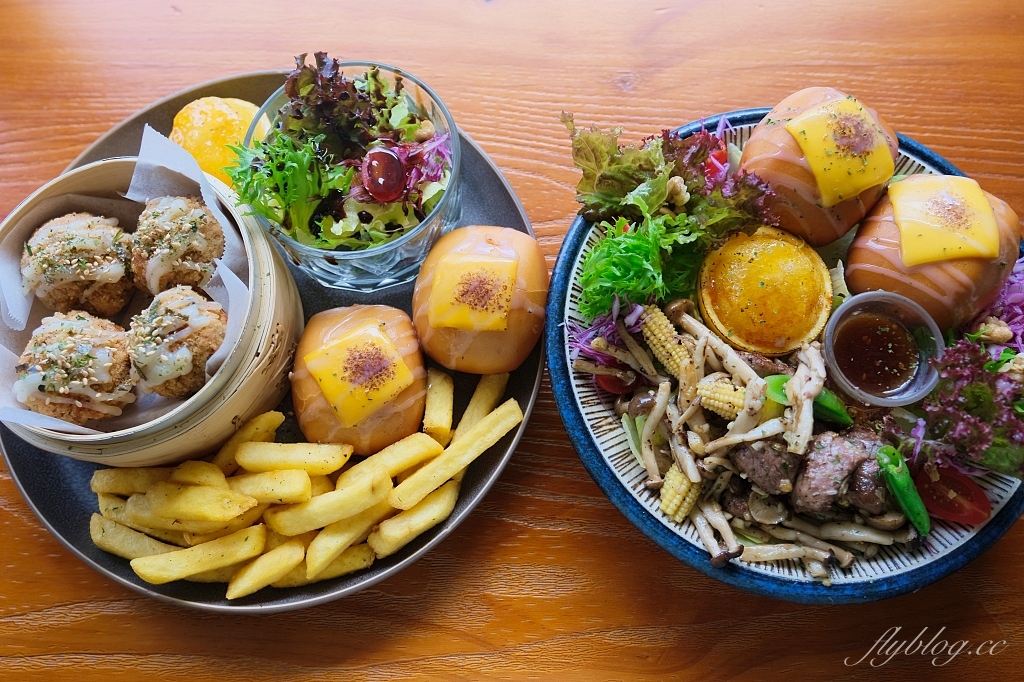 台中南區｜慕泥灰咖啡文創店，食材用心擺盤有點可愛，必吃炸饅頭 @飛天璇的口袋