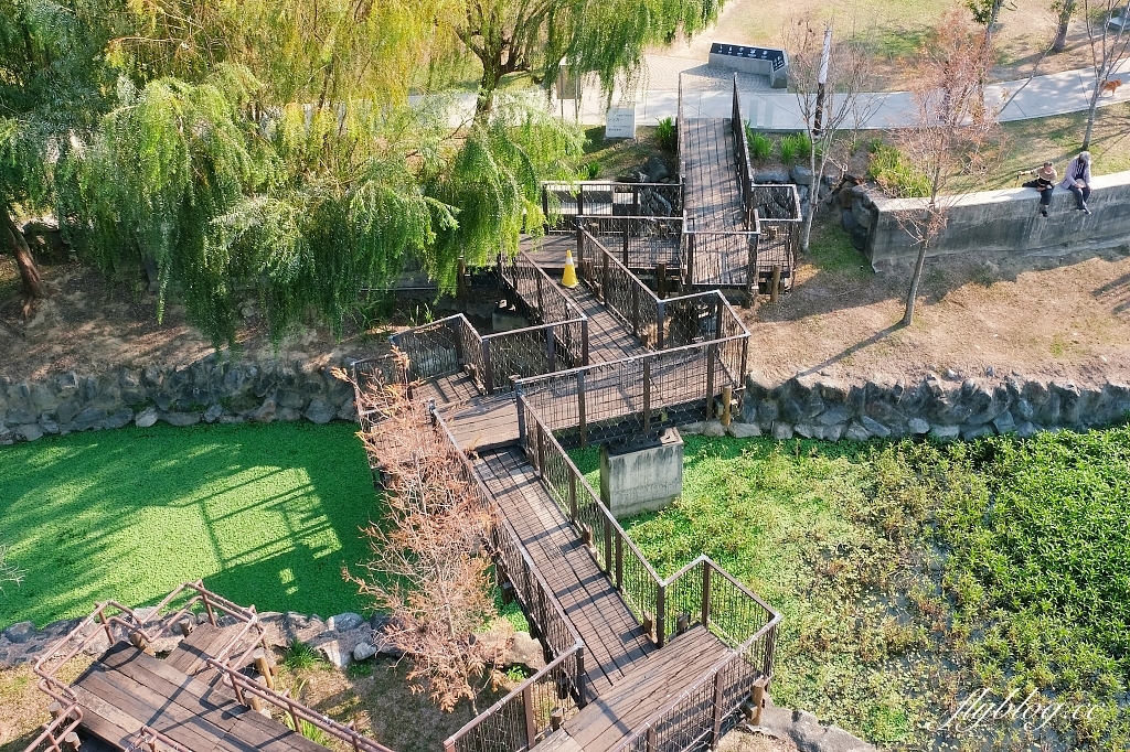 台中東區｜湧泉公園．帝國製糖廠6公頃湖濱公園，歷史古蹟變得很悠閒 @飛天璇的口袋