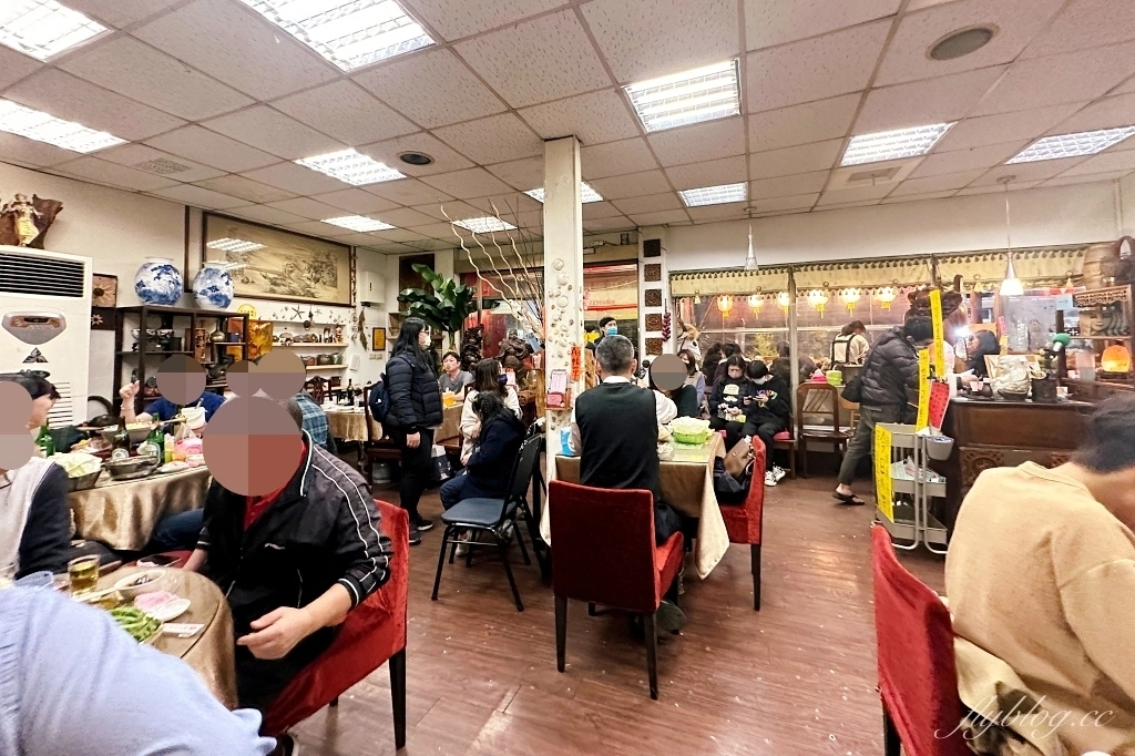 台中南區｜藝品薑母鴨．陶鍋煮的古早味薑母鴨，白甘蔗熬煮的湯頭超清甜 @飛天璇的口袋