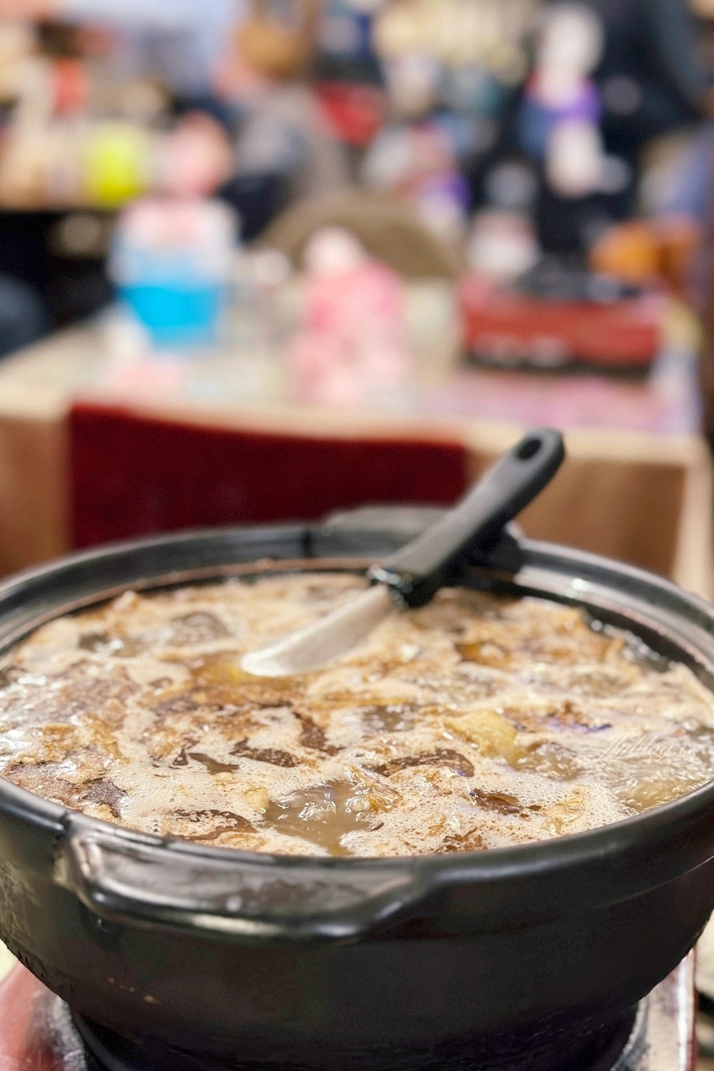 台中南區｜藝品薑母鴨．陶鍋煮的古早味薑母鴨，白甘蔗熬煮的湯頭超清甜 @飛天璇的口袋