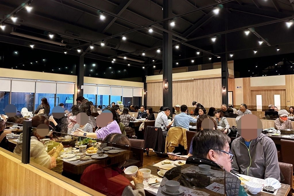 台中北屯｜尚牛二館．台中米其林必比登推薦牛肉鍋，搬到北屯新址生意一樣嗆嗆滾 @飛天璇的口袋