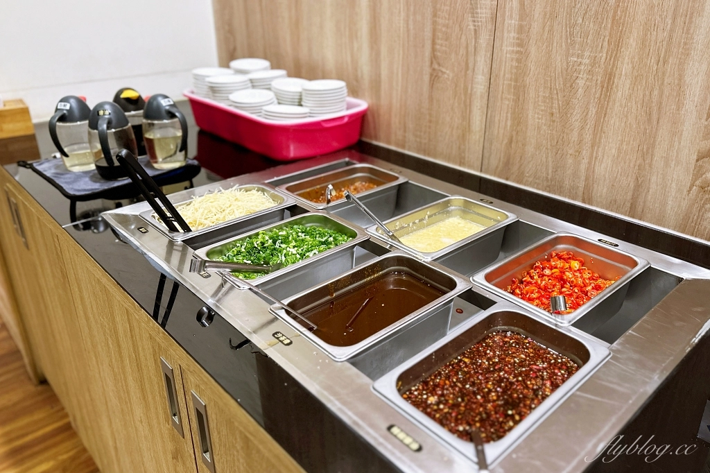 台中北屯｜尚牛二館．台中米其林必比登推薦牛肉鍋，搬到北屯新址生意一樣嗆嗆滾 @飛天璇的口袋