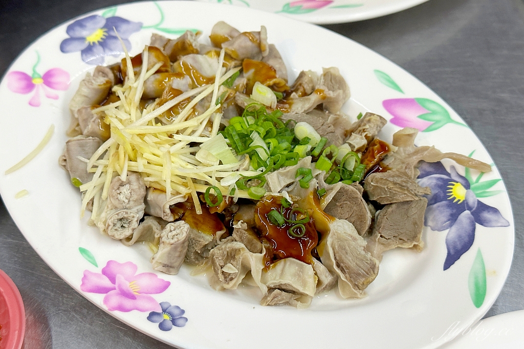 桃園中壢｜高雄海產粥｜中壢夜市旁的宵夜場美食，海產粥、雞滷飯和臭豆腐都吃的到 @飛天璇的口袋