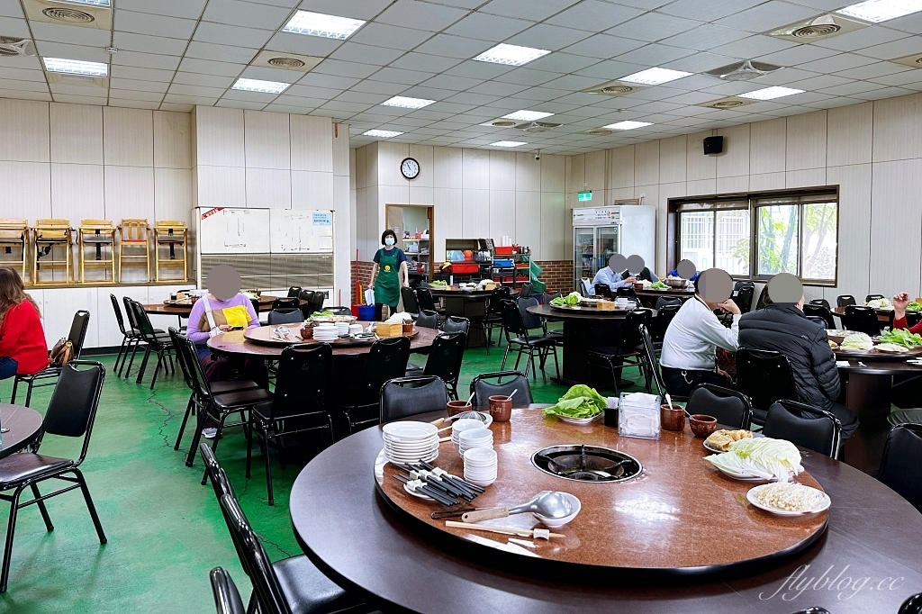 桃園中壢｜江家羊肉．隱身中壢郊外的溫體羊肉爐，生意好到沒空接電話，平日中午也座無虛席 @飛天璇的口袋