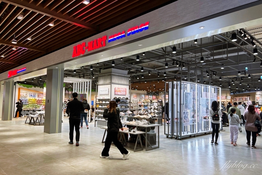 台中東區｜台中LaLaport南館，20+美食餐廳一次看，多家日本來的必逛品牌 @飛天璇的口袋