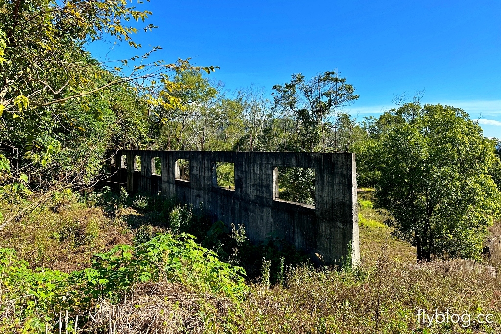 台中后里｜鳳凰山步道．沿路許多涼亭和觀景台，路線好走又有林蔭遮敝 @飛天璇的口袋
