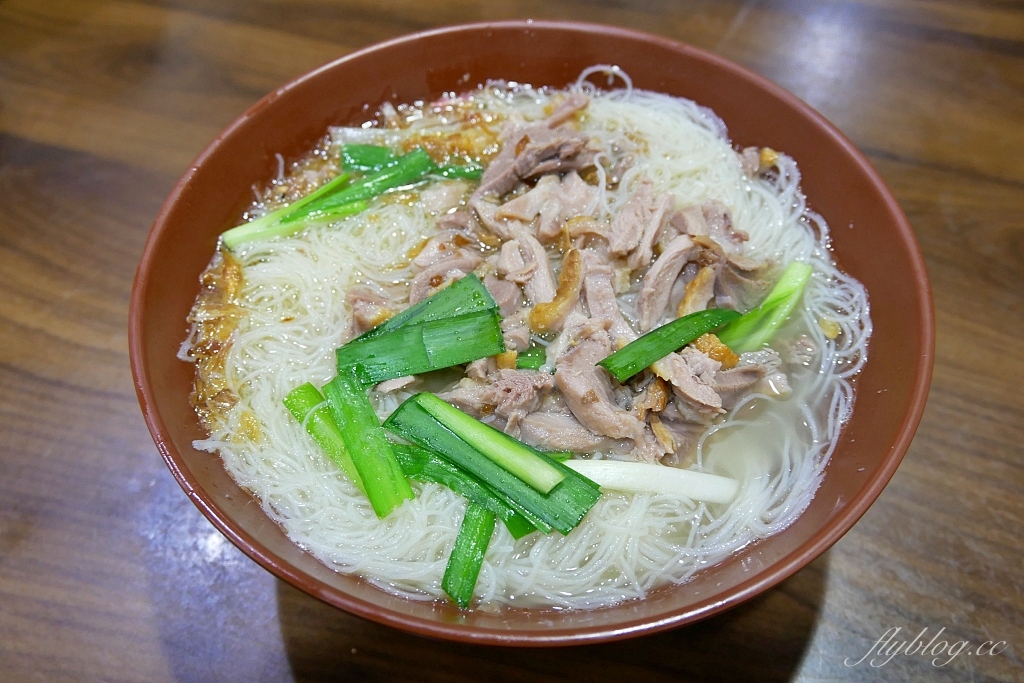 新竹東區｜廟口鴨香飯｜新竹城隍廟超人氣銅板美食，多家媒體相繼報導鴨香飯 @飛天璇的口袋