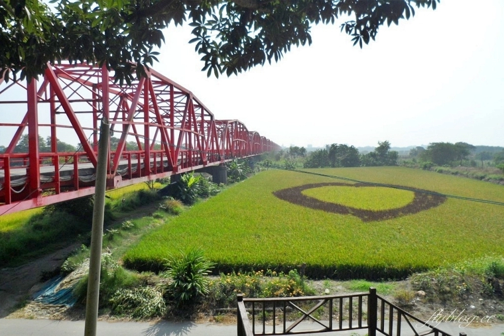 西螺蝴蝶公園|西螺大橋下的裝置藝術,可愛的卡通天外奇蹟氣球屋 @飛天璇的口袋 西螺蝴蝶公園|西螺大橋下的裝置藝術,可愛的卡通天外奇蹟氣球屋 @飛天璇的口袋