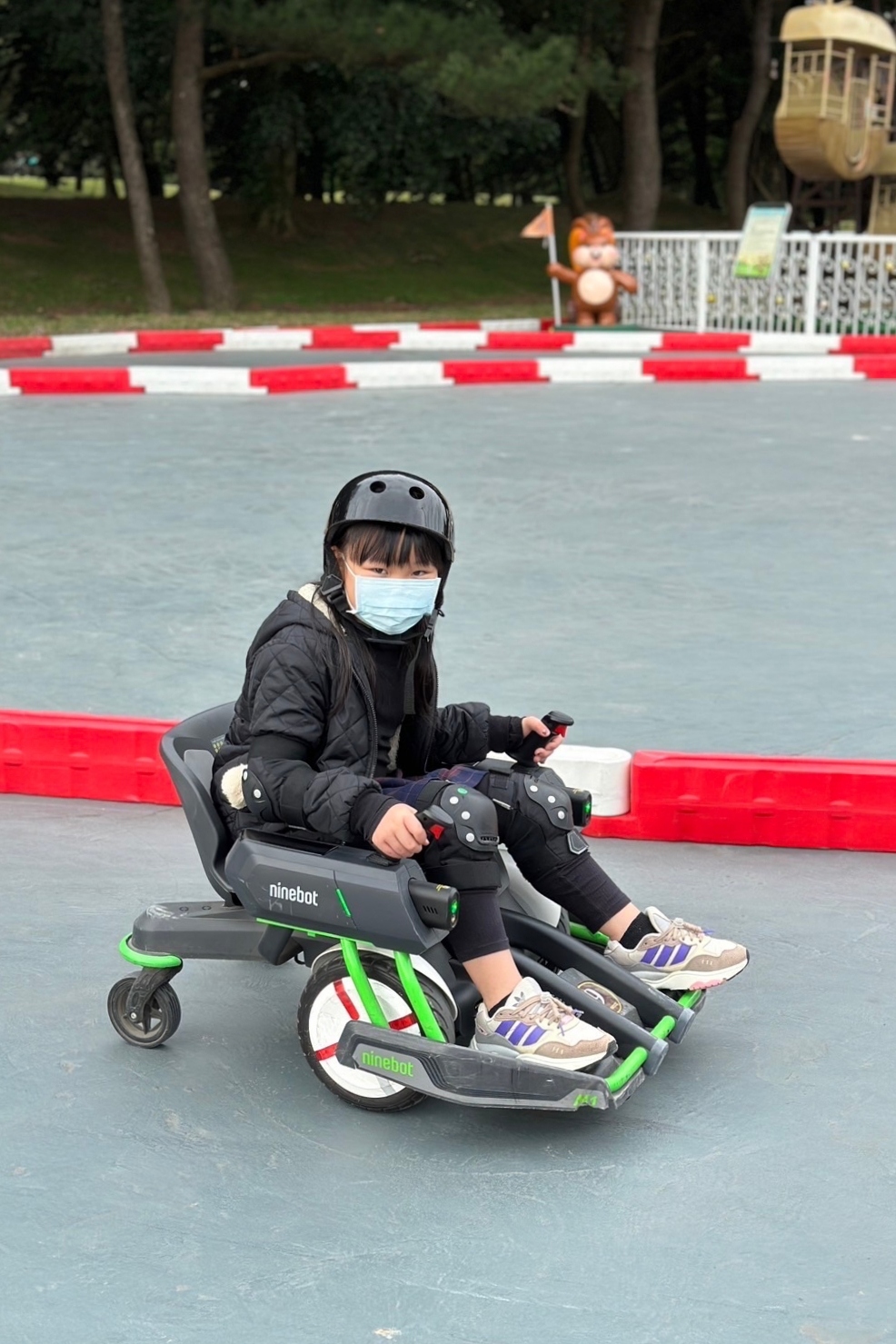 桃園龍潭｜朋趣Bon Chill Glamping．一泊四食豪華露營車，小孩子玩瘋的遊樂場 @飛天璇的口袋