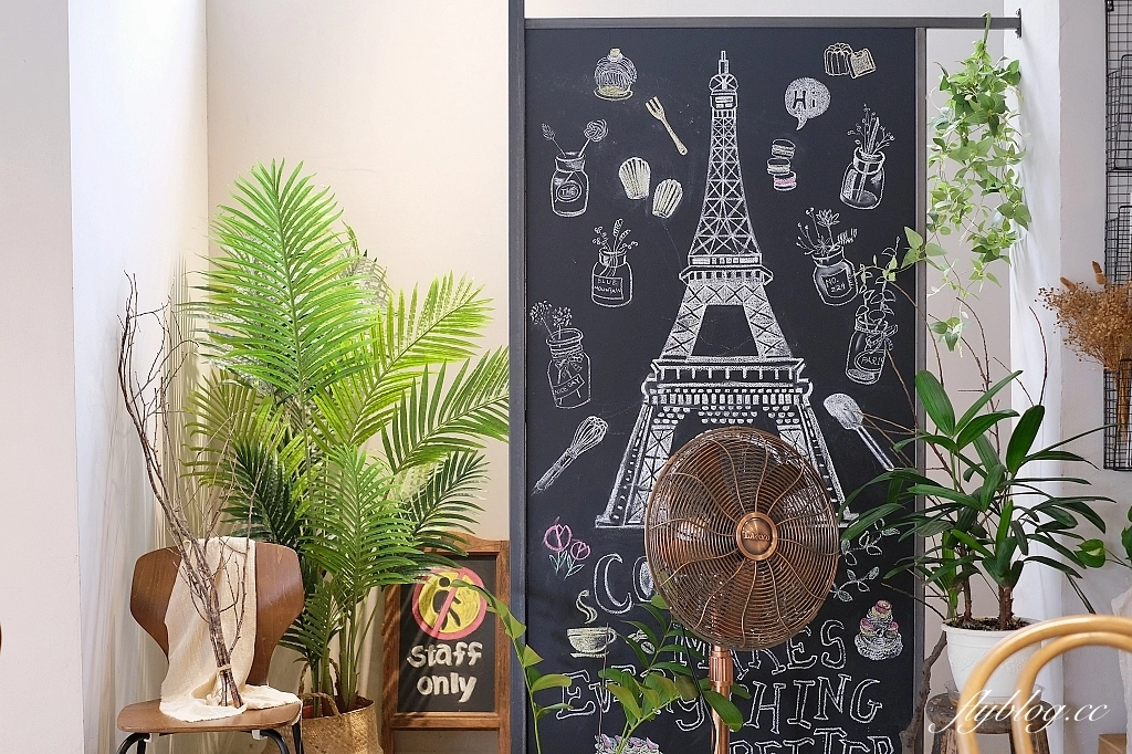 桃園中壢｜綠沐恬拾 Caf&eacute; & P&acirc;tisserie，佈滿植栽的溫室風咖啡館，品嚐甜點的同時也享受生活美學 @飛天璇的口袋