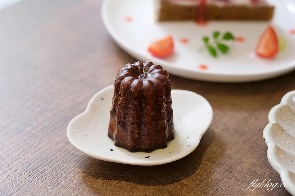 桃園中壢｜綠沐恬拾 Caf&eacute; & P&acirc;tisserie，佈滿植栽的溫室風咖啡館，品嚐甜點的同時也享受生活美學 @飛天璇的口袋