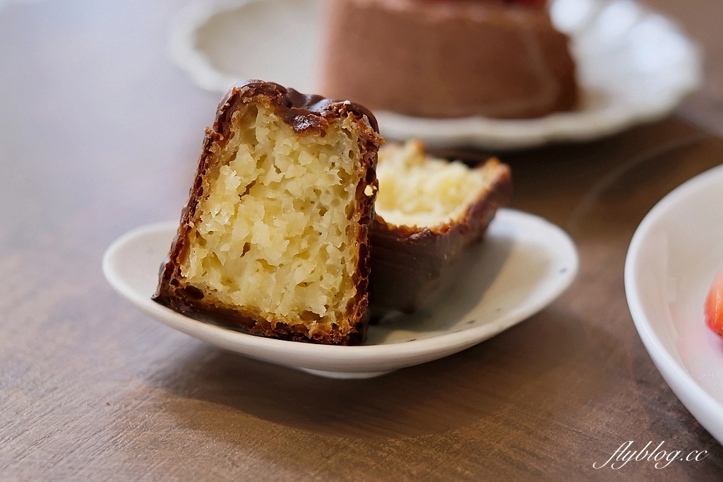 桃園中壢｜綠沐恬拾 Caf&eacute; & P&acirc;tisserie，佈滿植栽的溫室風咖啡館，品嚐甜點的同時也享受生活美學 @飛天璇的口袋