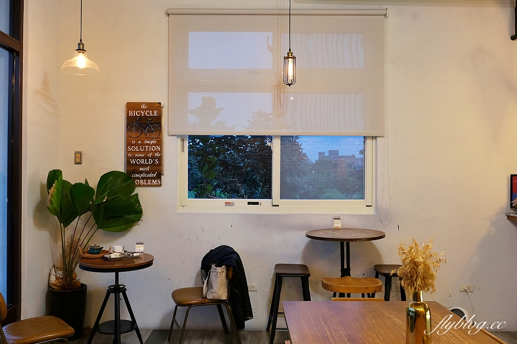 新竹香山｜沒有名字的甜點專賣，隱身香山郊區的甜點店，透天厝民宅賣甜點 @飛天璇的口袋