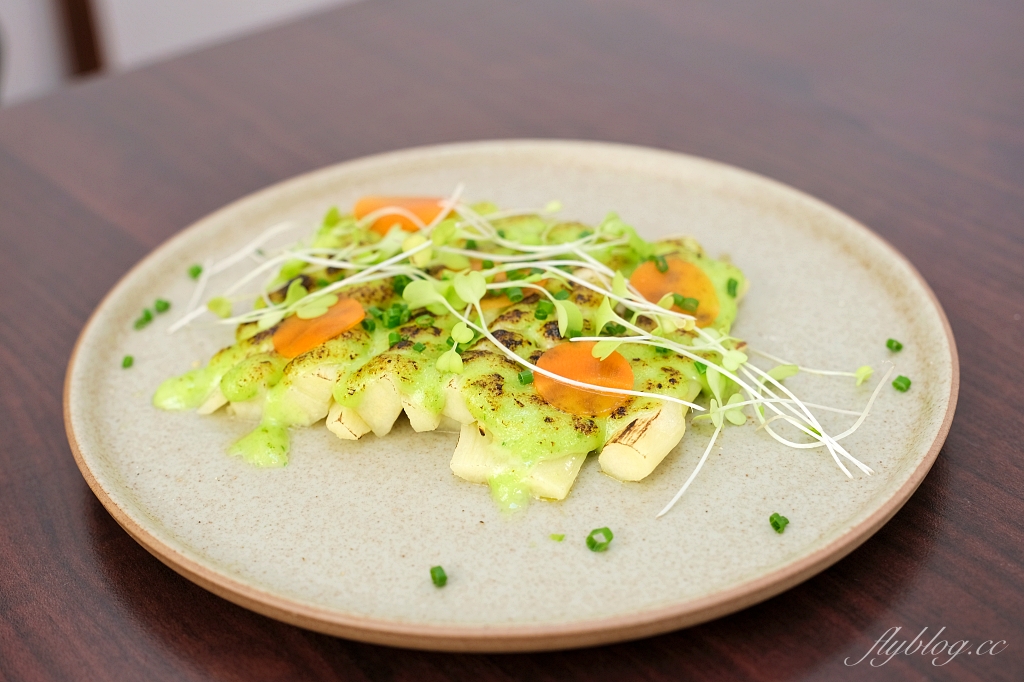 台中西區｜溪木Simmogu Cuisine．綠意擁蔟的玻璃屋建築，超有水準的台菜創意餐廳 @飛天璇的口袋