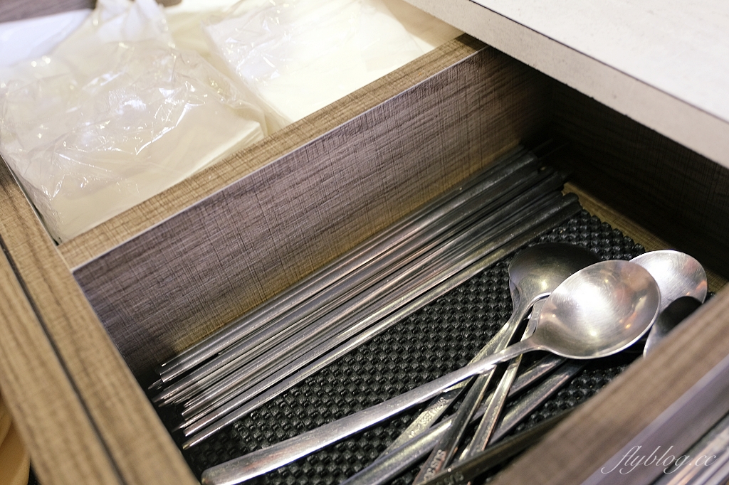 台中北屯｜料韓男台中北屯店，台北來的韓國熟成烤五花肉名店，個人平均消費550元起 @飛天璇的口袋