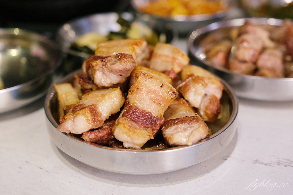 台中北屯｜料韓男台中北屯店，台北來的韓國熟成烤五花肉名店，個人平均消費550元起 @飛天璇的口袋
