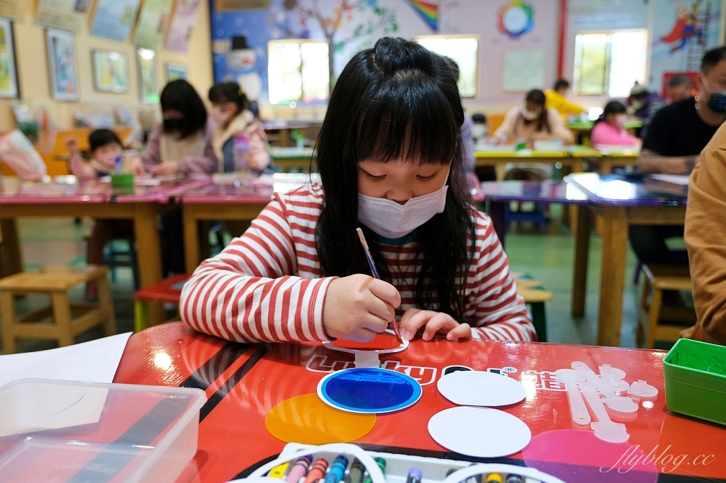 宜蘭蘇澳｜蜡藝蠟筆城堡，宜蘭巨大版臘筆觀光工廠，趣味手作DIY和彩虹溜滑梯 @飛天璇的口袋