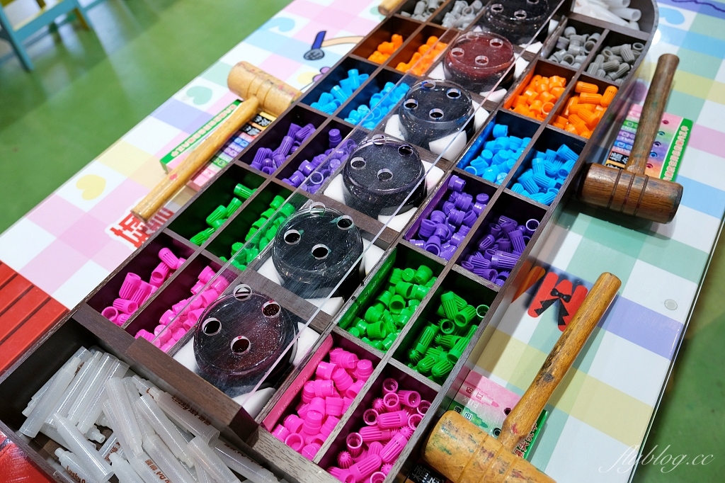 宜蘭蘇澳｜蜡藝蠟筆城堡，宜蘭巨大版臘筆觀光工廠，趣味手作DIY和彩虹溜滑梯 @飛天璇的口袋