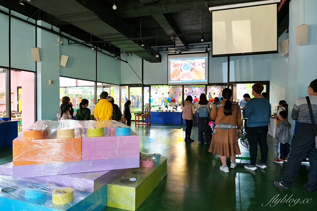 宜蘭蘇澳｜蜡藝蠟筆城堡，宜蘭巨大版臘筆觀光工廠，趣味手作DIY和彩虹溜滑梯 @飛天璇的口袋