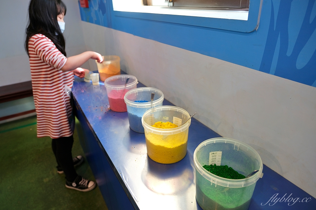 宜蘭蘇澳｜蜡藝蠟筆城堡，宜蘭巨大版臘筆觀光工廠，趣味手作DIY和彩虹溜滑梯 @飛天璇的口袋