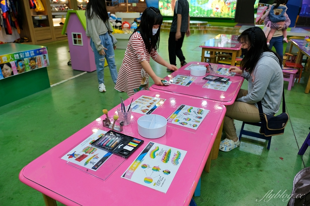 宜蘭蘇澳｜蜡藝蠟筆城堡，宜蘭巨大版臘筆觀光工廠，趣味手作DIY和彩虹溜滑梯 @飛天璇的口袋