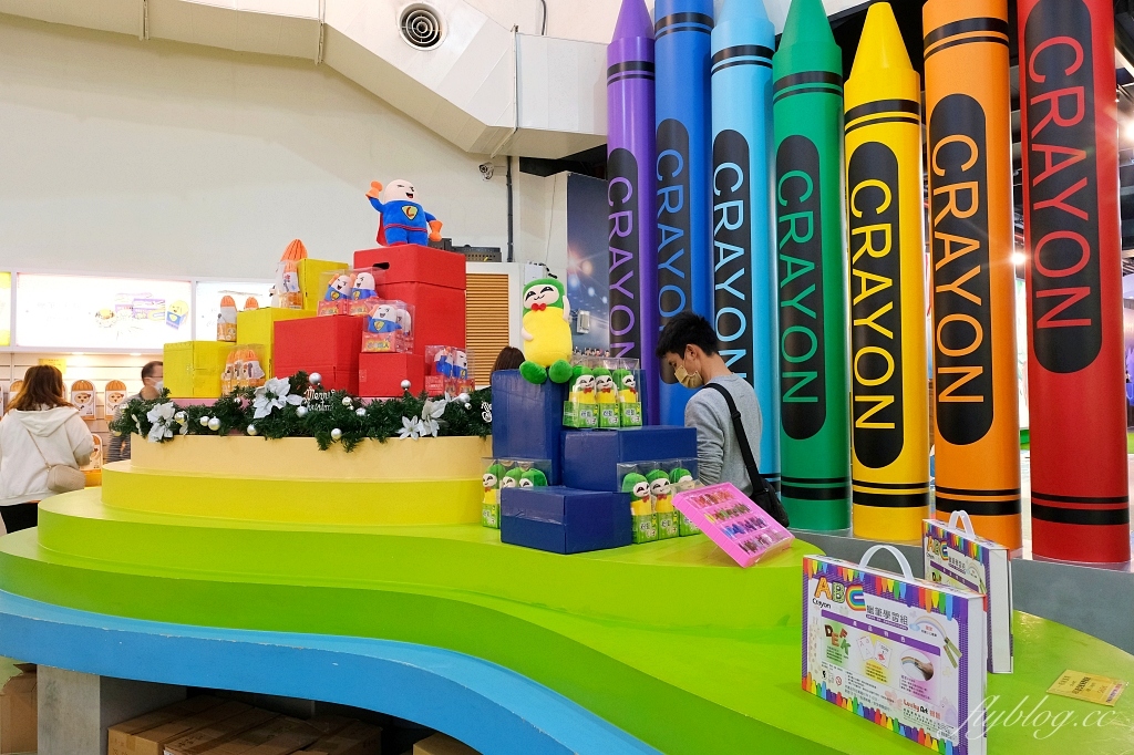 宜蘭蘇澳｜蜡藝蠟筆城堡，宜蘭巨大版臘筆觀光工廠，趣味手作DIY和彩虹溜滑梯 @飛天璇的口袋