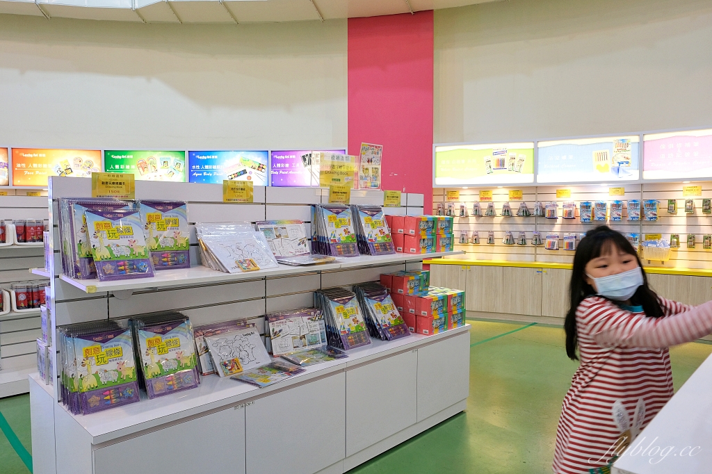 宜蘭蘇澳｜蜡藝蠟筆城堡，宜蘭巨大版臘筆觀光工廠，趣味手作DIY和彩虹溜滑梯 @飛天璇的口袋