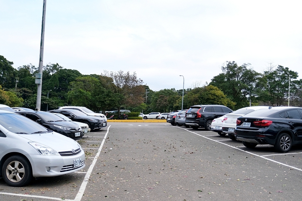 桃園龍潭｜朋趣Bon Chill Glamping．一泊四食豪華露營車，小孩子玩瘋的遊樂場 @飛天璇的口袋