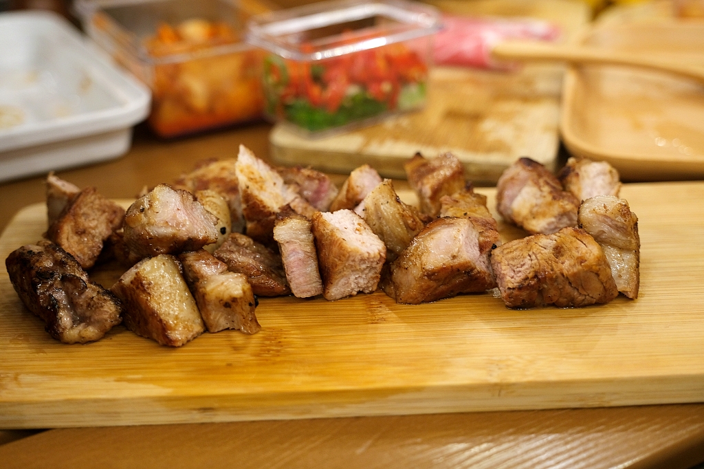 桃園龍潭｜朋趣Bon Chill Glamping．一泊四食豪華露營車，小孩子玩瘋的遊樂場 @飛天璇的口袋