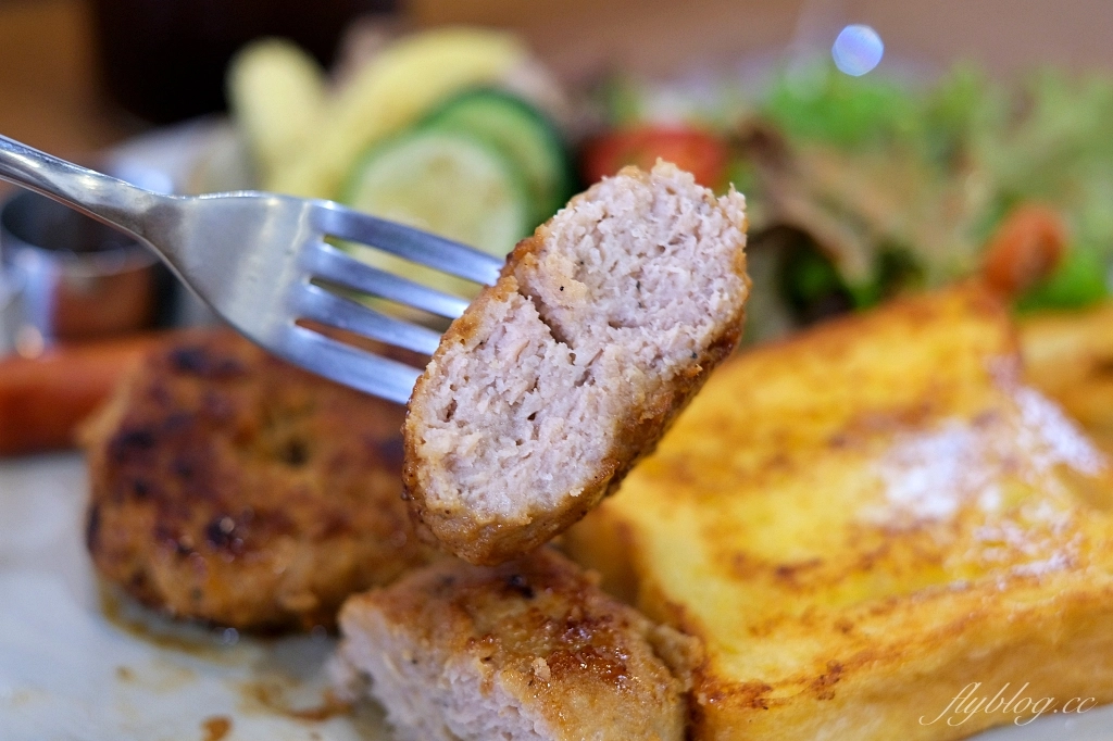 台中西區｜凡日 bread & meal，充滿文青風的老宅早午餐，還有季節限定草莓甜點 @飛天璇的口袋