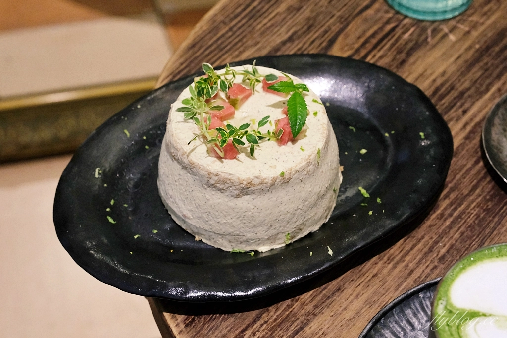 新竹東區｜Hidden off，新竹預約制咖啡館，老宅文青風氛圍，新竹大遠百周邊美食 @飛天璇的口袋