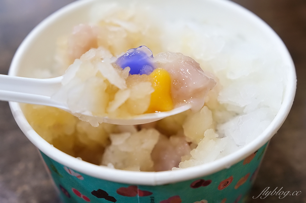 台北信義｜嘉義紅心甜品，超療癒的雪花片冰，內用加冰免費吃到飽 @飛天璇的口袋
