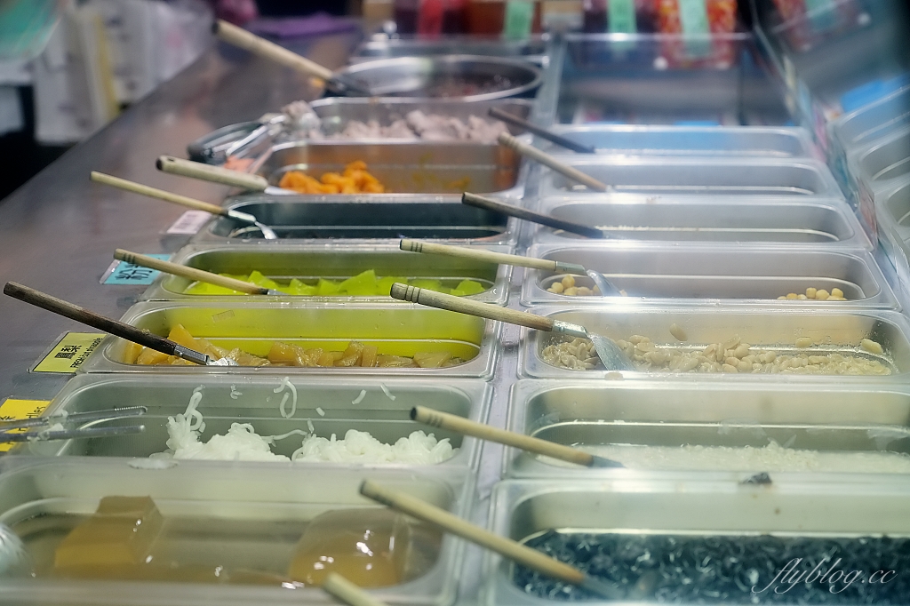 台北信義｜嘉義紅心甜品，超療癒的雪花片冰，內用加冰免費吃到飽 @飛天璇的口袋