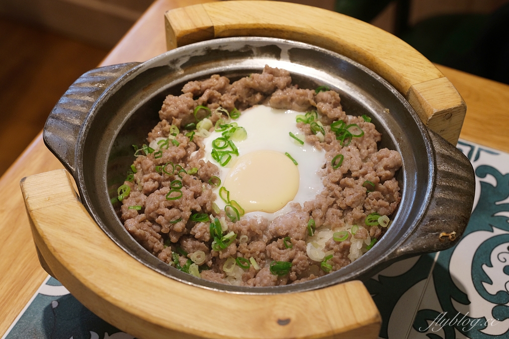 台中西區｜祥戎華茶餐室，美術館周邊巷弄裡的港式飲茶，生意好到沒預約吃不到 @飛天璇的口袋