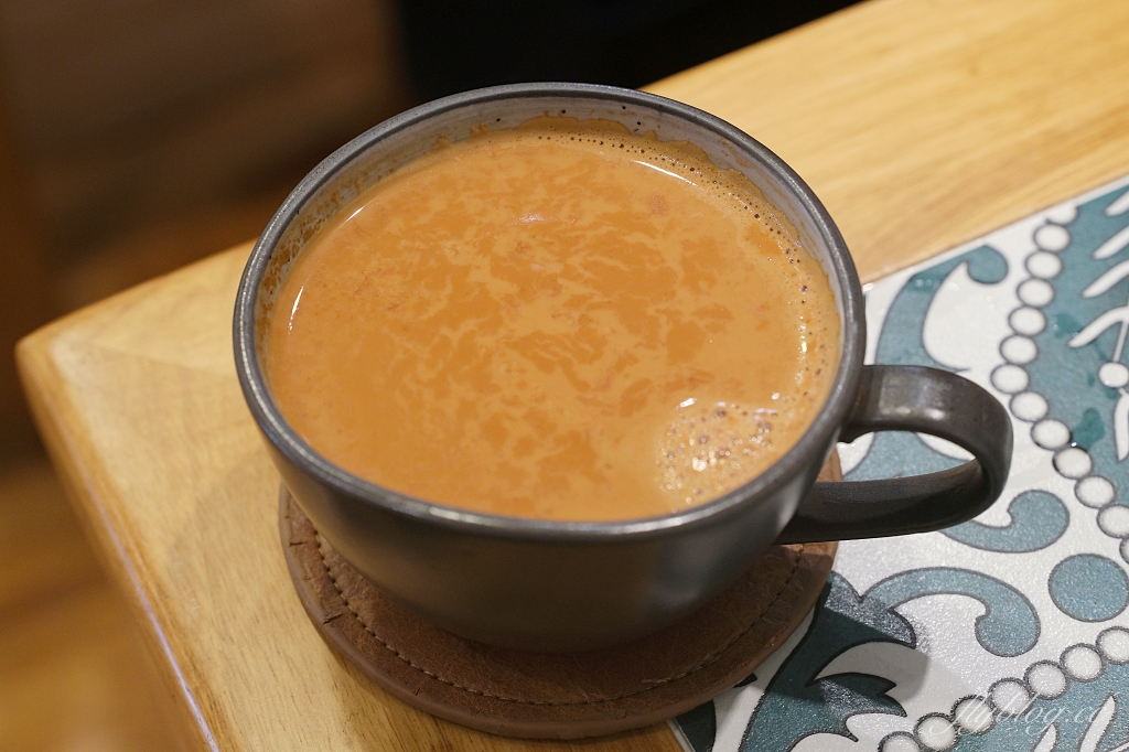 台中西區｜祥戎華茶餐室，美術館周邊巷弄裡的港式飲茶，生意好到沒預約吃不到 @飛天璇的口袋